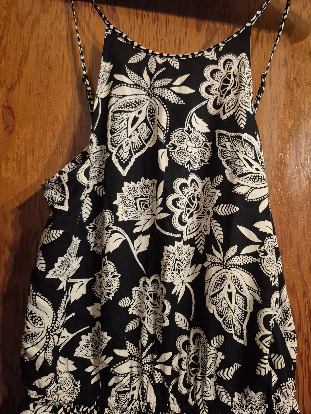 American Eagle Outfitters Black and White Floral Print romper pants